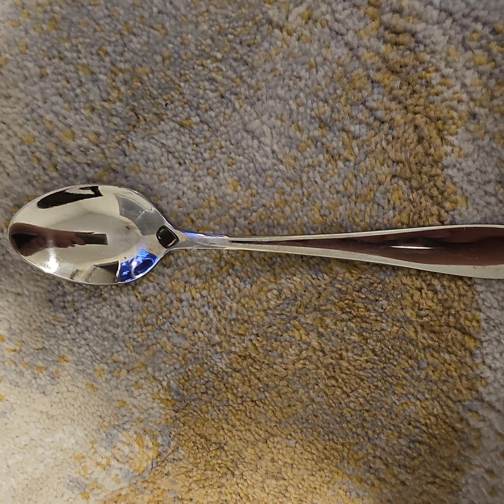 Silverware Set - Picture 2 of 12